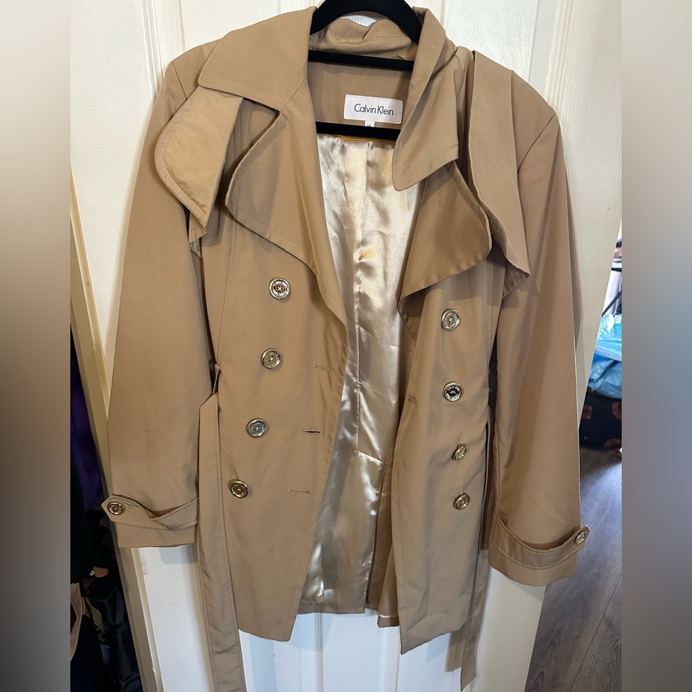 Calvin Klein trenchcoat